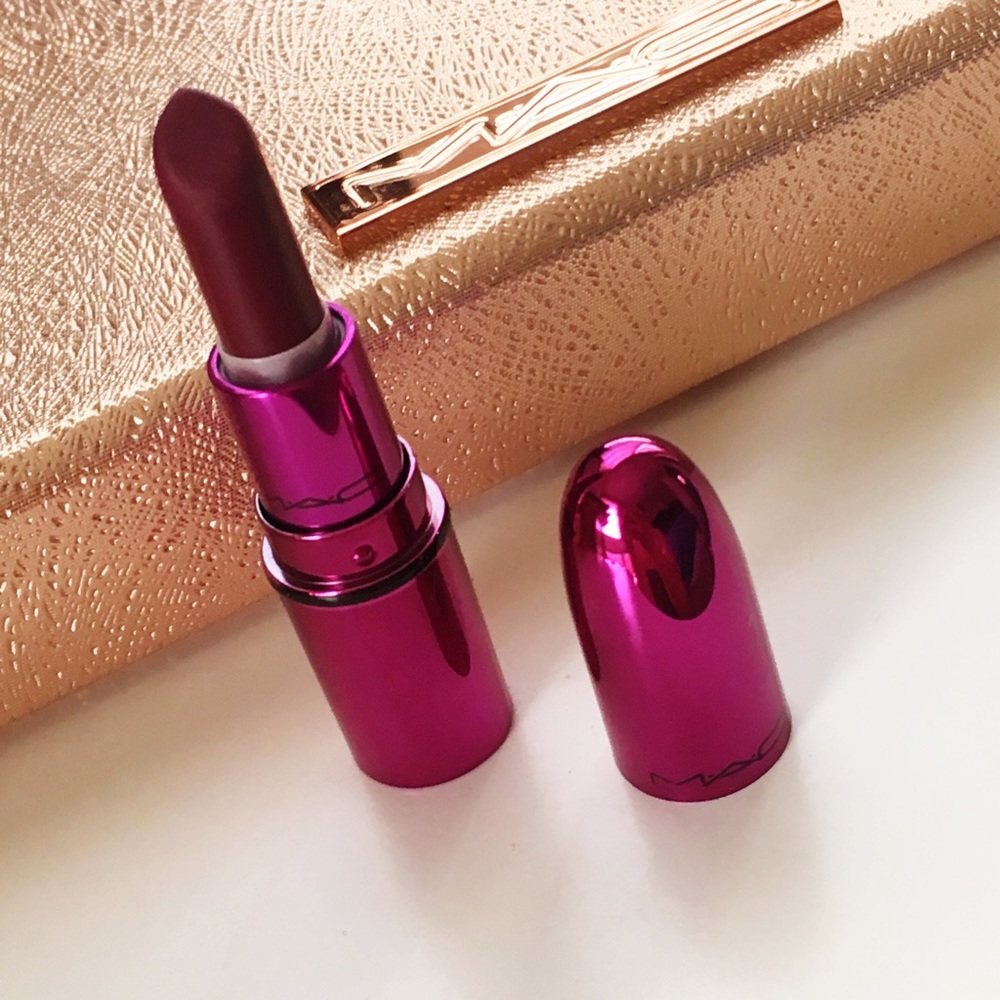 MAC Cosmetics Snowball Mini Lipstick in Rebel